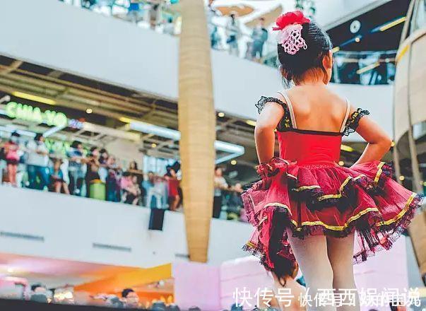 生长发育|忽略了这点,孩子身高只有1米5,父母知道真相后悔不已