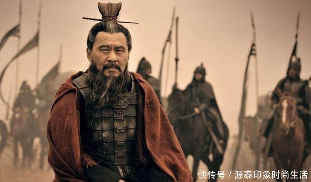 武力|五虎上将谁的武力值最高作为敌人的曹操是这样评价的,不是关羽