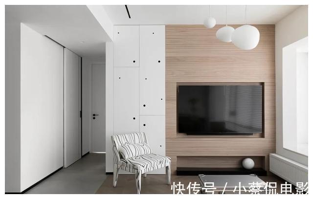 水泥|89㎡舒适两居,装修巧用「百叶窗+玻璃砖」,高级又通透!