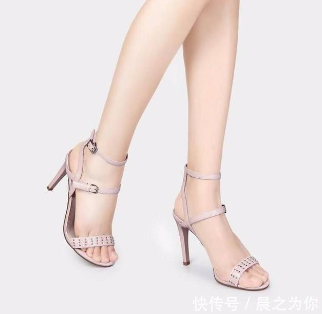 高跟凉鞋 细高跟凉鞋,彰显女人脚踝的纤细美感,让你穿出精致女人味