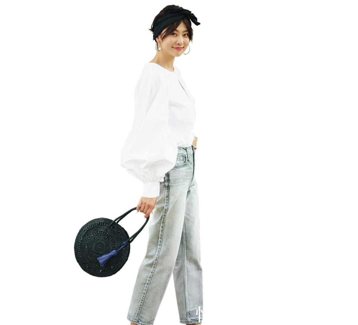 夏日|一柜子衣服不知穿什么,不妨把上衣这样搭配,时尚减龄又养眼