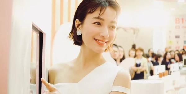 谢娜|从快本背景板到“东北赫本”,被谢娜打压多年的吴昕终于崛起了