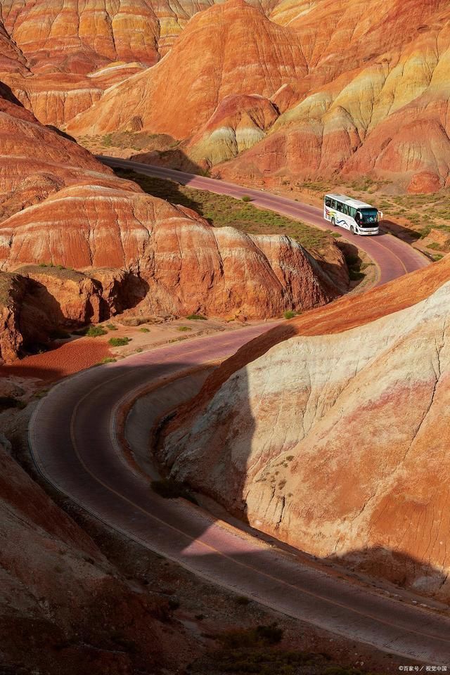 旅途@四首诗词,讲述一段旅途春江万里月明夜,樽酒只身花落时