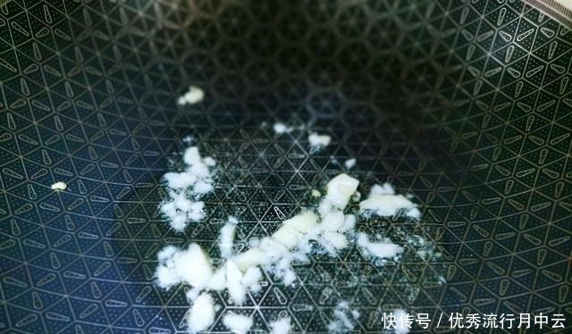 不吃肉也能上瘾!双色椒千叶豆腐简单易学,营养鲜美