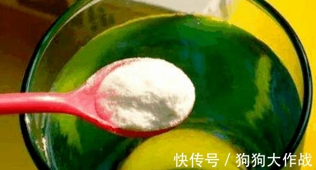 养花期间杀菌消毒用什么好？有厨房常见物大蒜、小苏打就够了