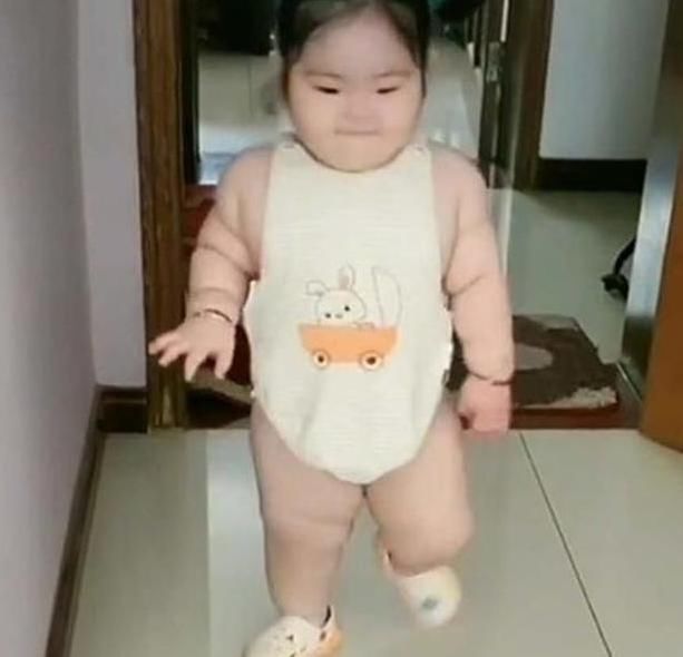 奶奶家|宝妈将女儿送去奶奶家3个月,见面时竟然认不出奶奶好喂法