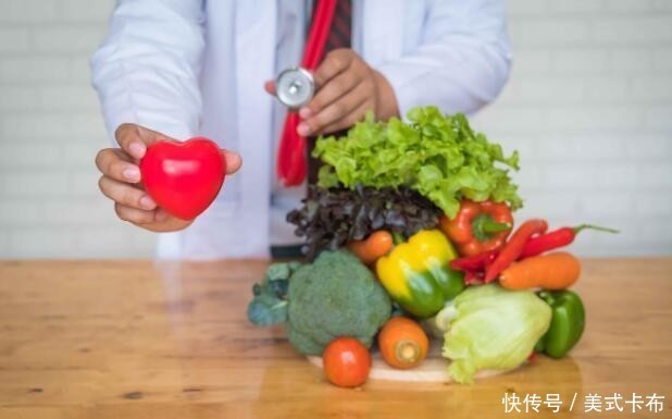 身体这6个症状一出现,当心是心梗来“报到”了,别忽视