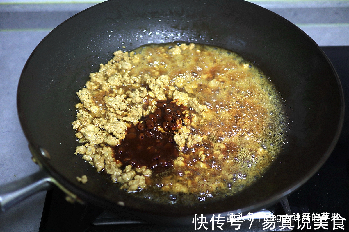 家有干笋干货别发愁,苹果姐蒸大包子这招真赞,浓香暄软口感好