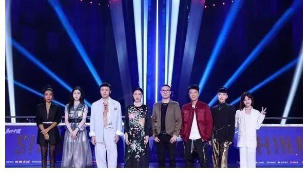 那英即将退出好声音，迎来另一位老师，其实力不比那英差