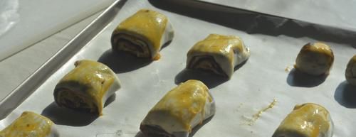 手抓饼100种吃法之蛋黄酥：卷一卷烤一烤，不用和面，简单做好