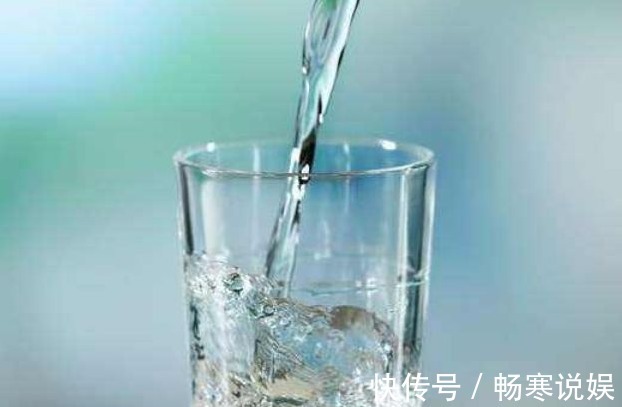 隔夜水|隔夜水、隔夜菜、隔夜茶、隔夜肉，哪个不能吃专家告诉你！