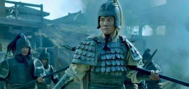 赵云|为何赵云去世时，诸葛亮没有哭，得知张苞坠谷便哭泣？