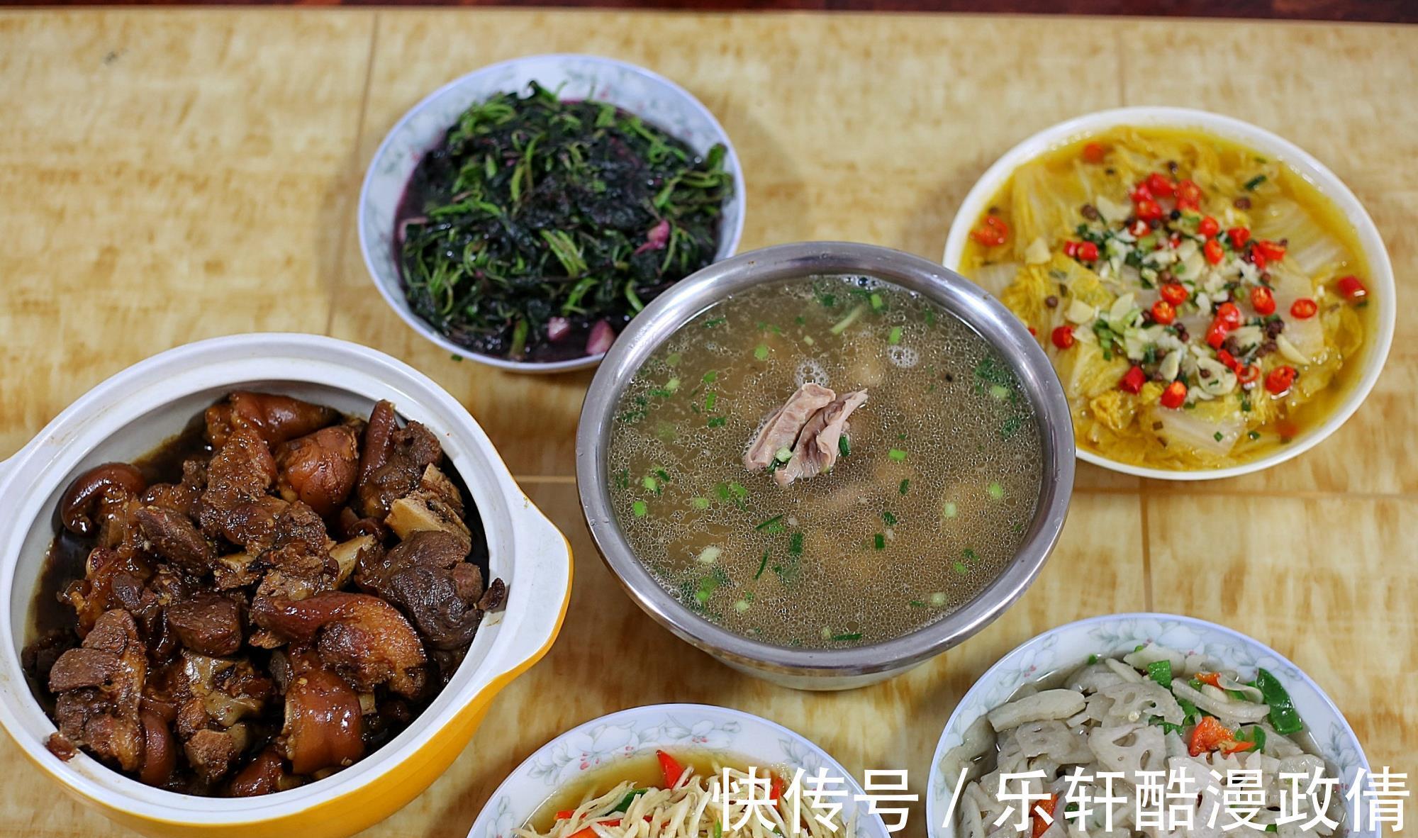 爆炒|回娘家吃饭,妈妈做的一桌菜,晒朋友圈火了,网友还是亲妈疼人