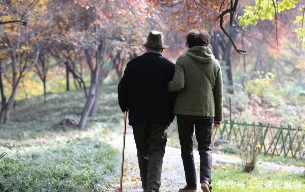 不便|老年人走路，关乎寿命长短！长寿老人走路都有2个特征，你中了吗