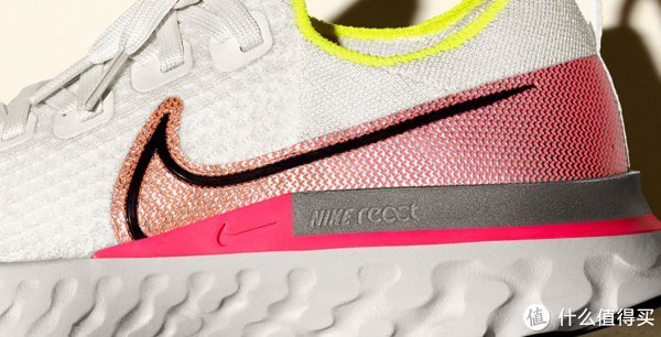 亚瑟士 穿了一年耐克突然换成亚瑟士,跑完五公里后,高下立判!