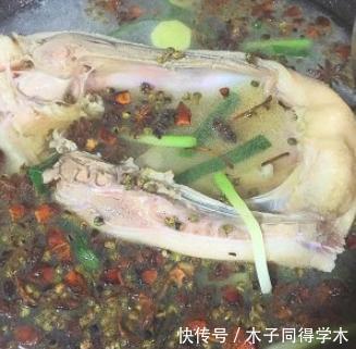 鸭腿加盐,教你自制家庭版“盐水鸭”,咸鲜肉嫩,连骨头都香