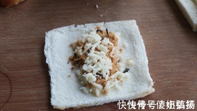 吐司片|5分钟快手早餐，营养又好吃，一卷一煎就搞定，孩子隔天就要吃！