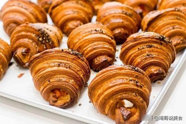 麸皮|买面包时，看清楚这5种面包，没营养还浪费钱，很多孩子却喜欢吃