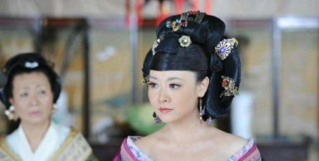 打入冷宫|此妃子被打入冷宫,半个月无人送食,太监开门惊呼你是神仙吗