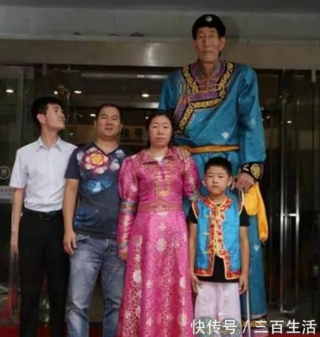 巨人|“中国第一巨人”鲍喜顺不听劝阻，57岁执意生子，孩子如今咋样