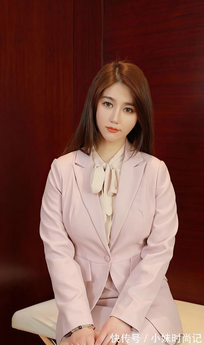 穿搭|西装套装是职场中最为常见,也是最能展现职场干练气质的穿搭