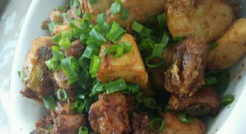 牙齿|冬天，女人要多吃这种“碱性食物”，皮肤好，头发乌黑，牙齿健康