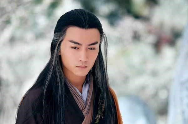 成名|杨过成名后回去给杨康立碑,为何对葬在庙外的穆念慈不管不顾?