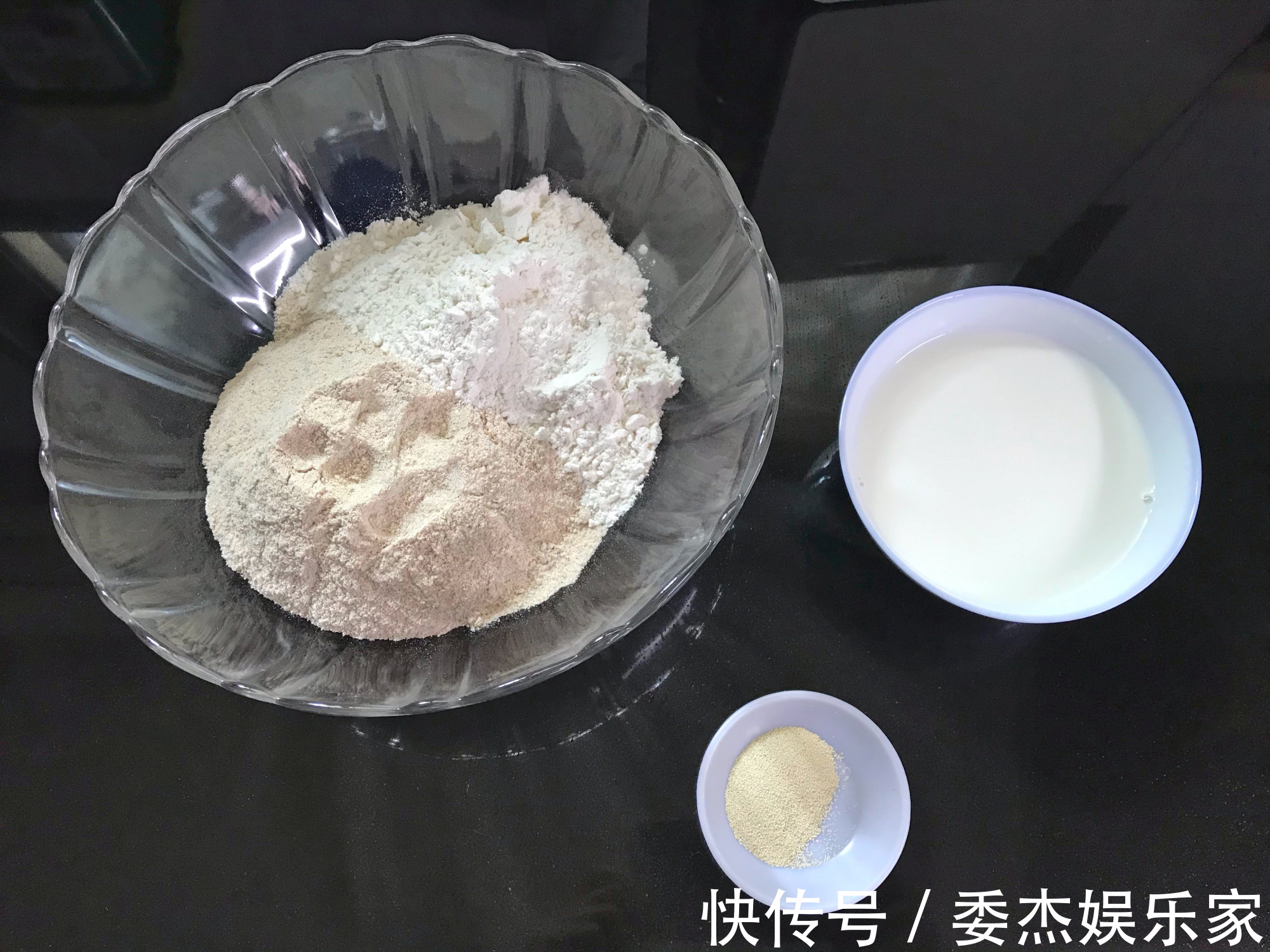 蒸馒头|蒸馒头用冷水还是用开水教你正确做法,馒头蓬松暄软不塌陷