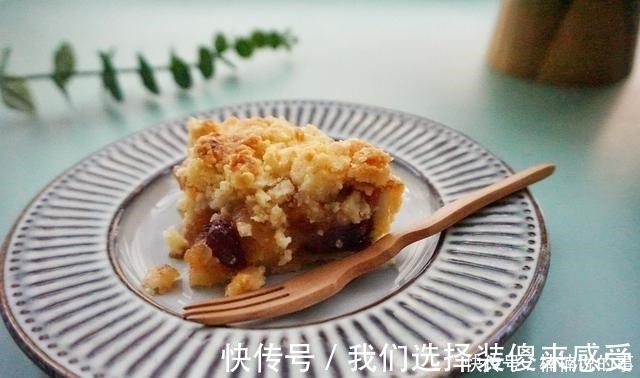 酥顶|小朋友心心念念着要吃苹果派,我给她做了一份,她满足得笑不拢嘴