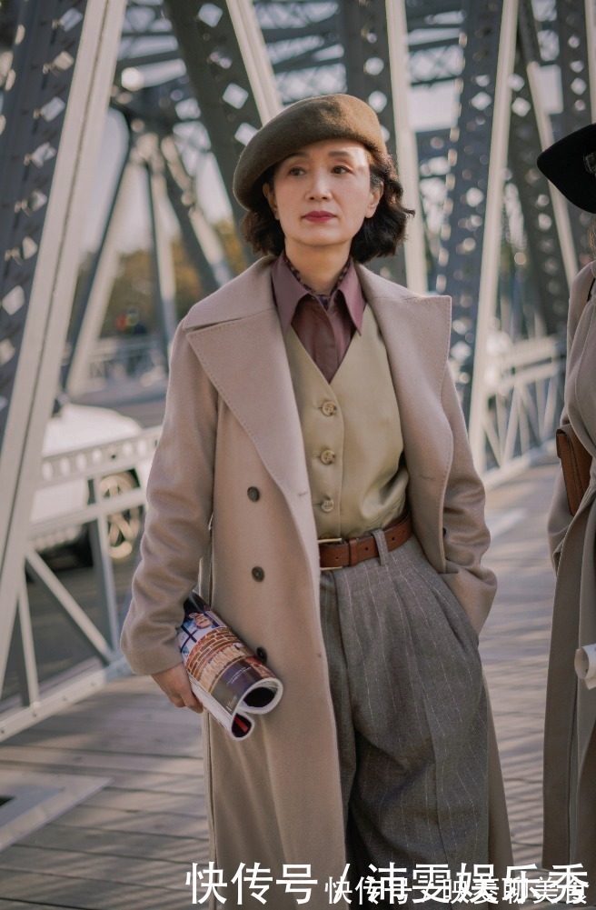 搭配 中年女人时髦过冬,该穿大衣还是羽绒服看看三木妈妈会有个答案