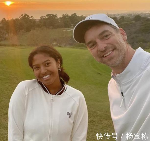 卡普瑞|加索尔和瓦妮莎聚会,为科比女儿振臂高呼,亲如一家人