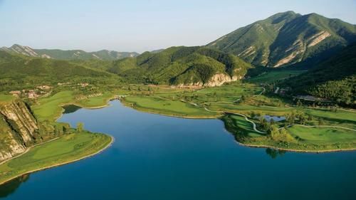 北京一处4A级风景区，三面环山，有千岛湖的湖观山色