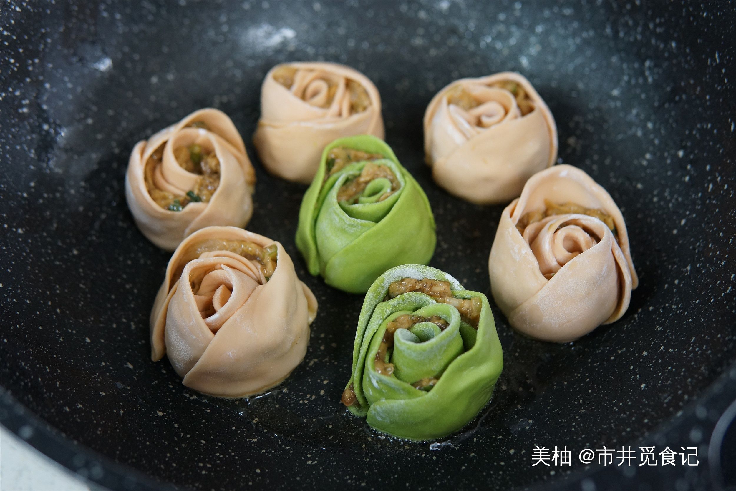  饺子|冬至包饺子时，顺手包几个“玫瑰花”，好吃又喜庆，很讨家人喜欢