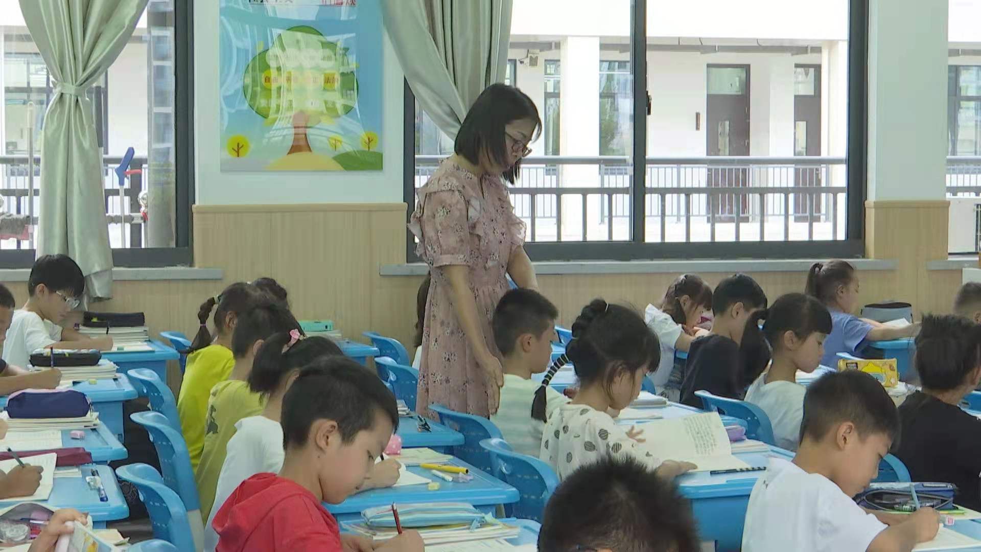 课业|黄岩：“双减”政策实施 中小学生课业减负不减质