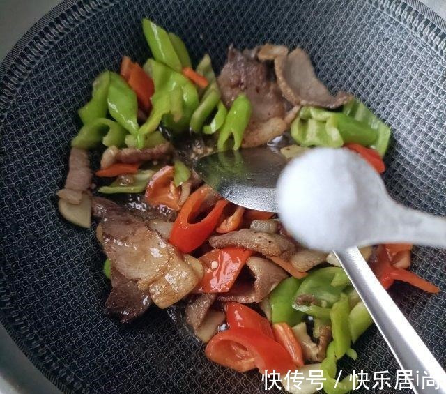 家常|尖椒炒西兰花,家常小炒,美味下饭!