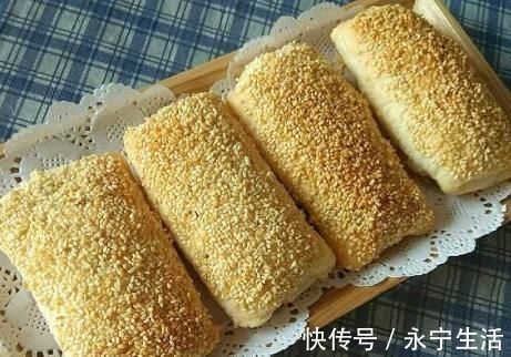 面粉不用蒸也不用炸,新做法香脆酥掉渣,孩子三天两头点名要吃