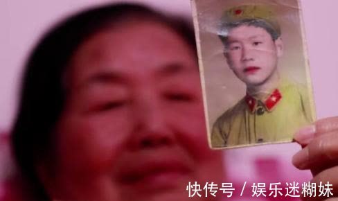 68岁阿姨寻找50年前初恋,发现对方竟终生未娶,两人终于再续前缘