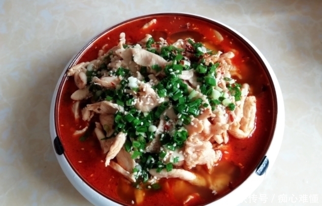 干辣椒面|入秋后,吃猪肉不如吃这肉,嫩滑鲜香,便宜又营养,家人都爱吃