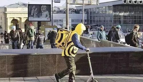 救命|中国外卖VS国外外卖,外国人中国外卖能救命,堪称世界第九大奇迹