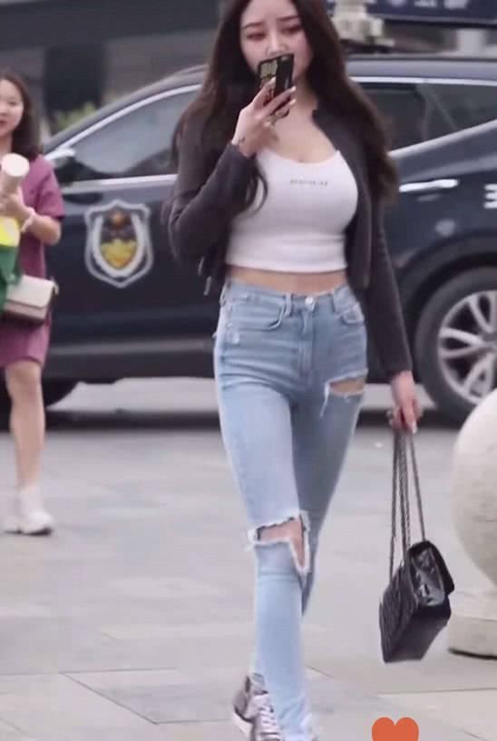 阔腿裤已经凉凉了,最近流行这款“豆腐裤”