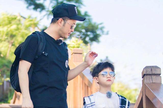 孩子|孩子不小心刮蹭私家车,留下一张纸条,网友:最高级别的“炫富”