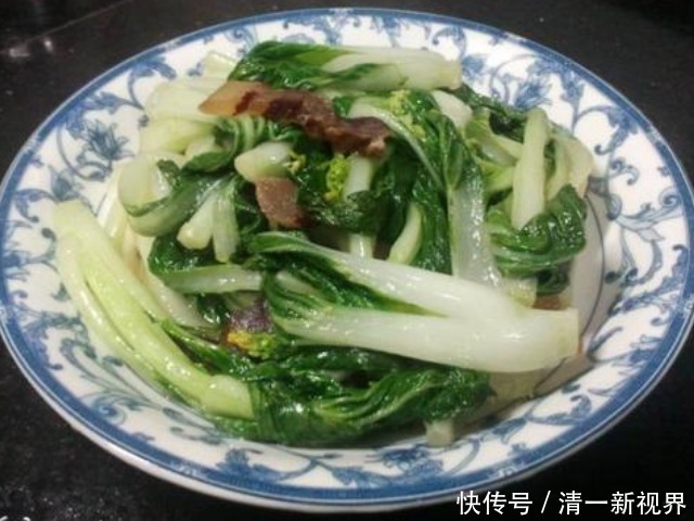 上火|牙龈红肿痛是怎么回事可能是上火了,正确清火的方法要收好