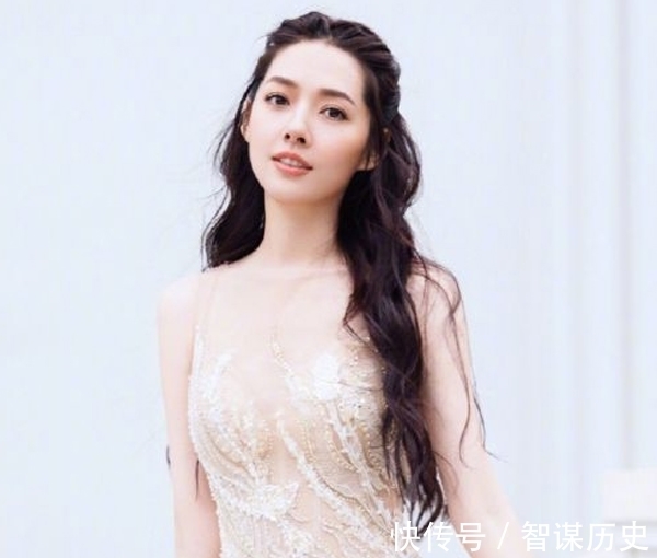 短发|女人别再乱剪发型了!留长留短看身高,160以下身高适合第一种!