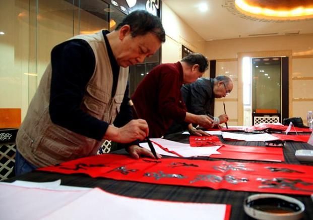  分钟|日本上联“本日飞机飞日本”，我国给出下联，分分钟打脸日本网友