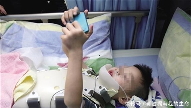 不止|经常玩手机，与不玩手机的孩子，20年后，人生差距不止一点点