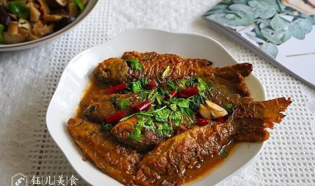 苏北一家四口的午餐火了，4菜1汤，营养又美味，网友被馋到流口水