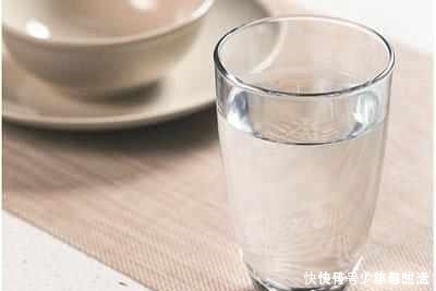 平均寿命|长寿的人晨起后，通常都有4个好习惯，你若能占2条，那也很不错