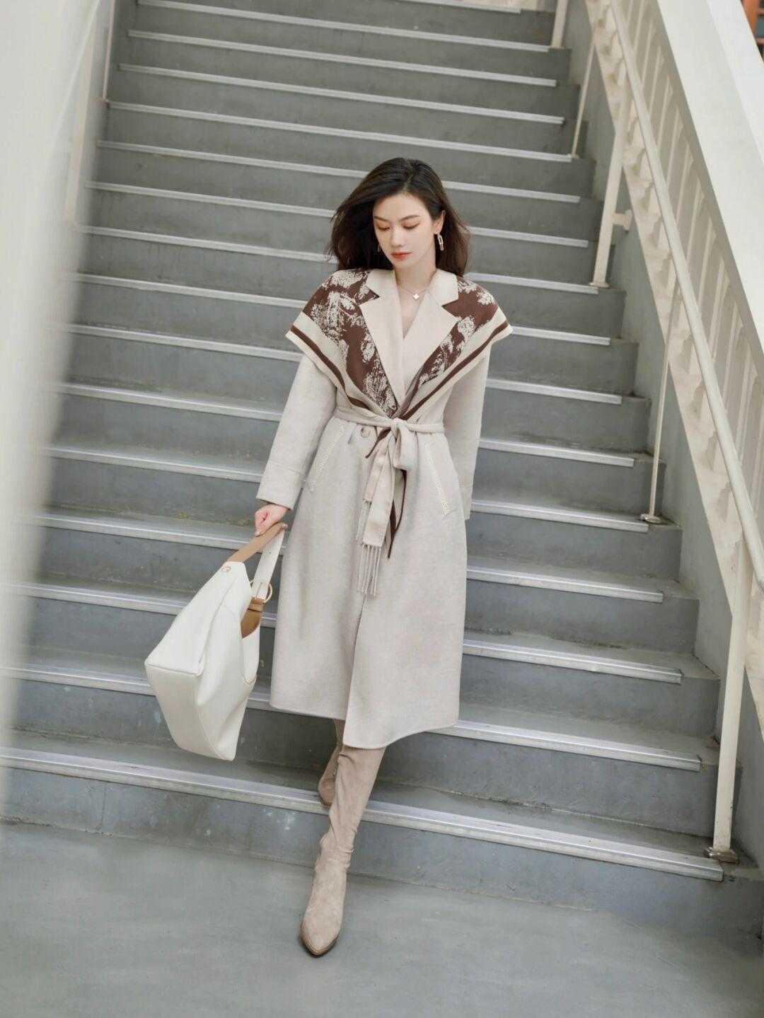 博主|大衣穿不出女人味不要怕,入手这款收腰款大衣,上身秒有小蛮腰