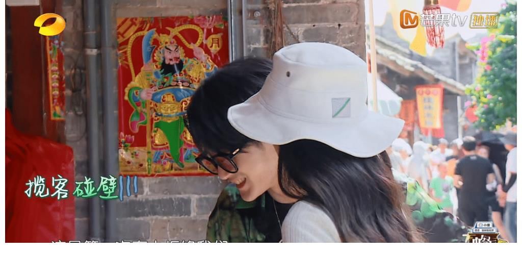 檀健次|《中餐厅》没剧本就垮了?周也抱怨揽客被拒绝,黄晓明回应很讽刺