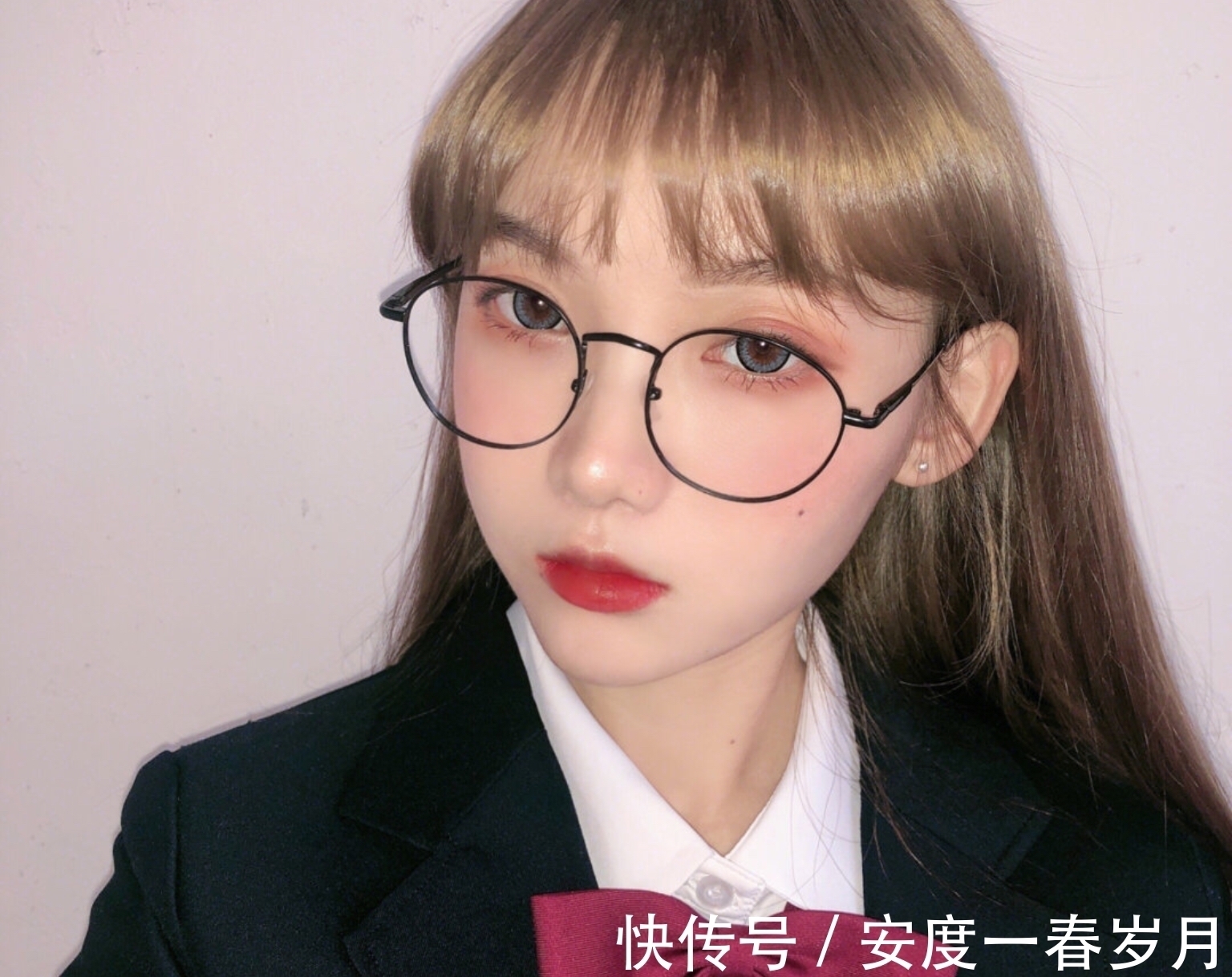 波浪 圆脸女孩拒绝齐刘海,大波浪也很显胖,这几款发型显瘦又洋气!